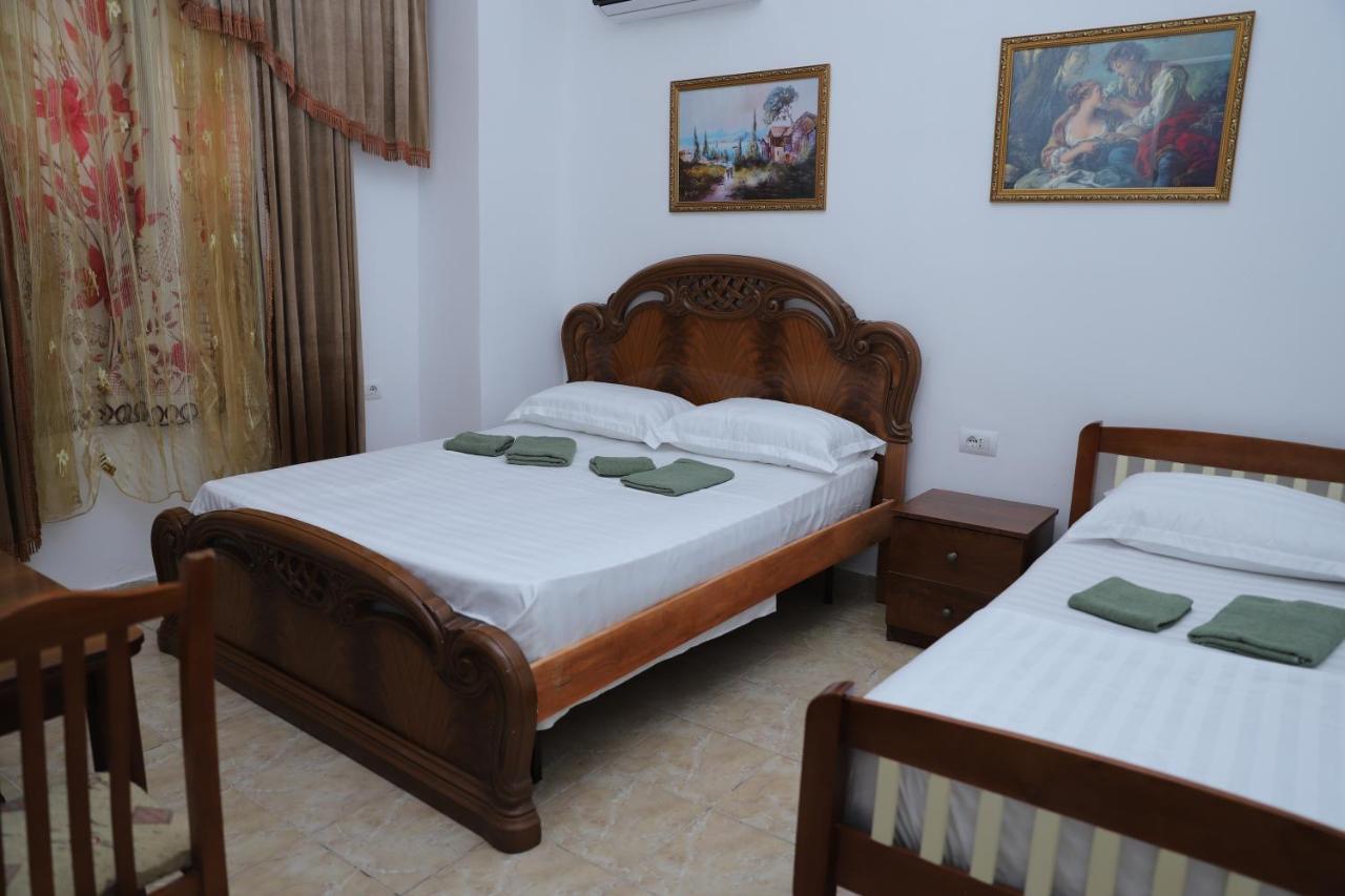 Hanna'S Hostel Berat Luaran gambar