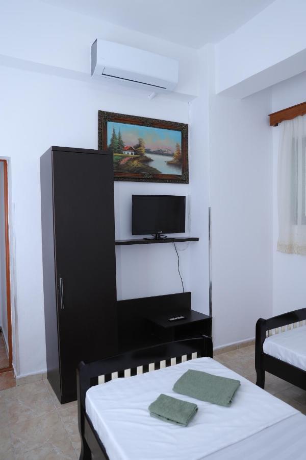 Hanna'S Hostel Berat Luaran gambar