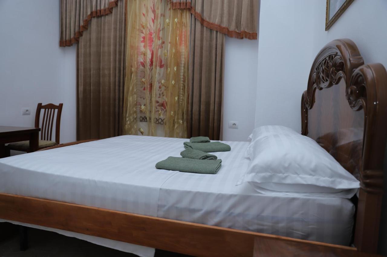 Hanna'S Hostel Berat Luaran gambar